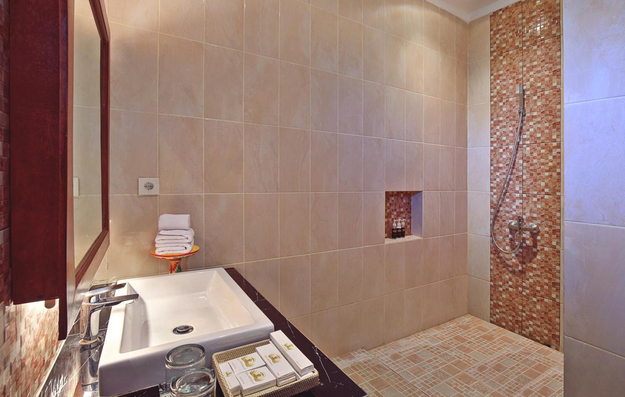 ג'ימבאראן Kubu Gwk Resort חדר תמונה